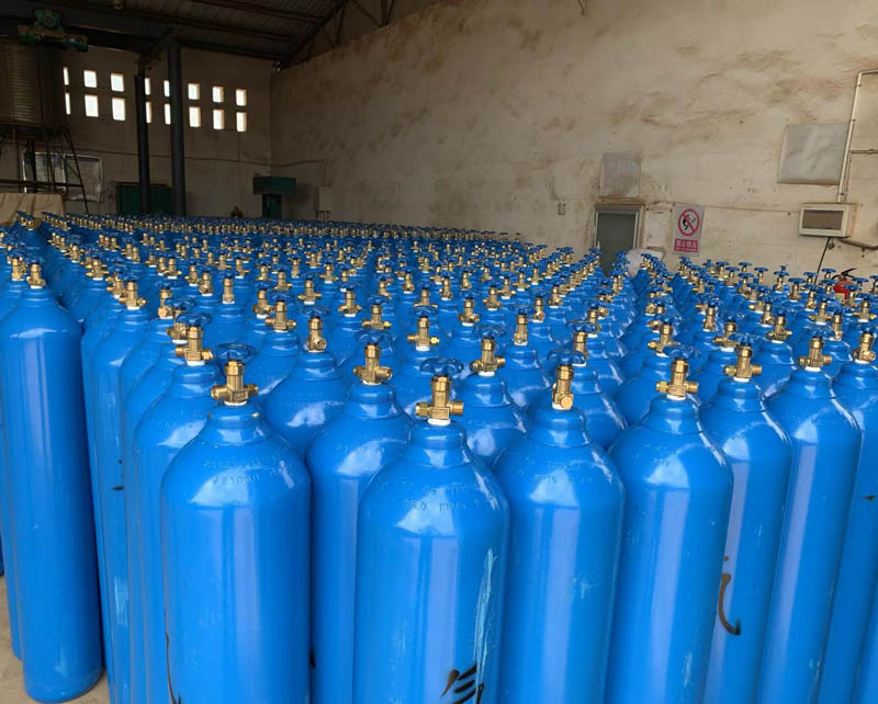 標準混合氣體均采用國際、國家標準稱重法配制